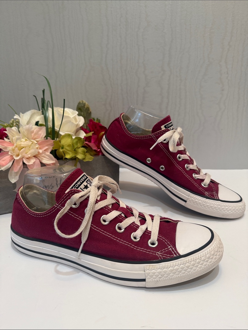Converse Chuck Taylor All Star Low Maroon Sneakers Mens 7 Womens 9 M9691